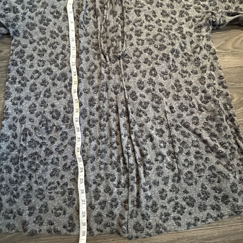 Lucky Brand Cardigan Hoodie Sweater Large Gray Leopard Print Loungewear - Picture 13 of 14